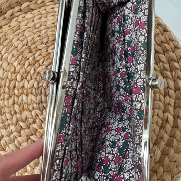 HOBO Lauren Wallet Clutch Black Patent Leather - Picture 3 of 6